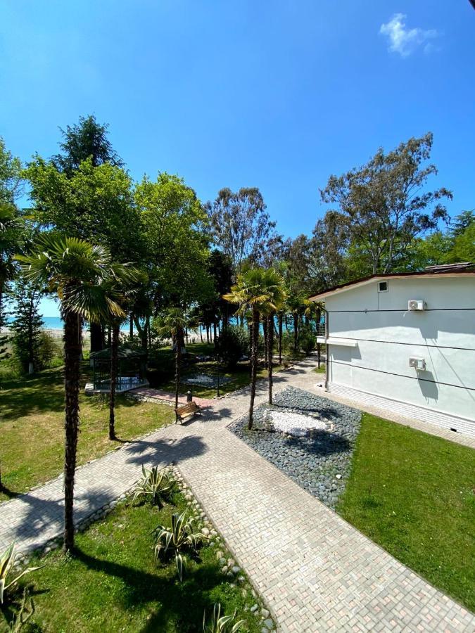 Апартаменты Гостевой Дом Агудзера Nizhniy Gul'ripsh Exterior foto