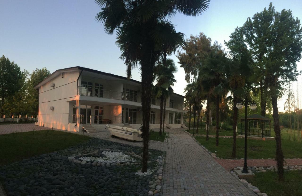 Апартаменты Гостевой Дом Агудзера Nizhniy Gul'ripsh Exterior foto